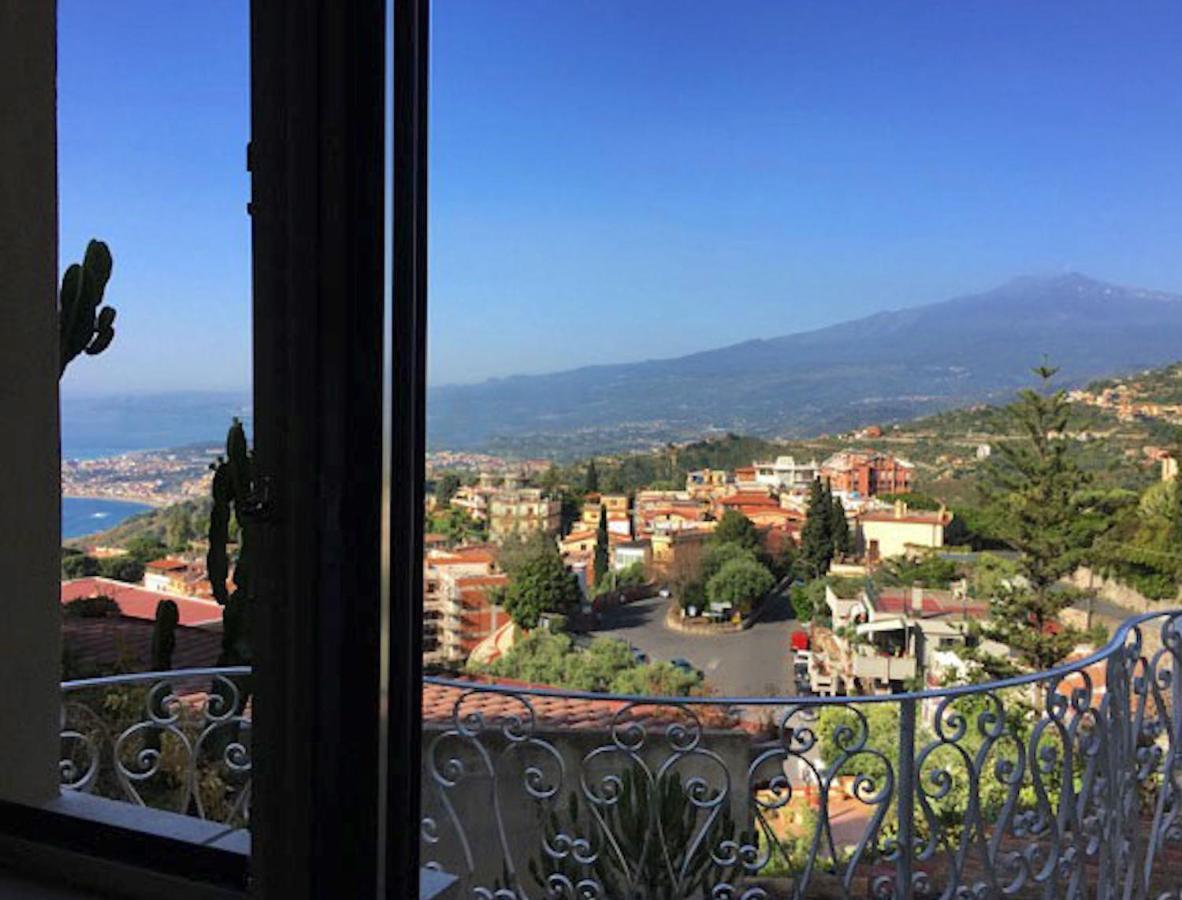 Casa Margot Jacuzzi Etna & Sea View Appartement *